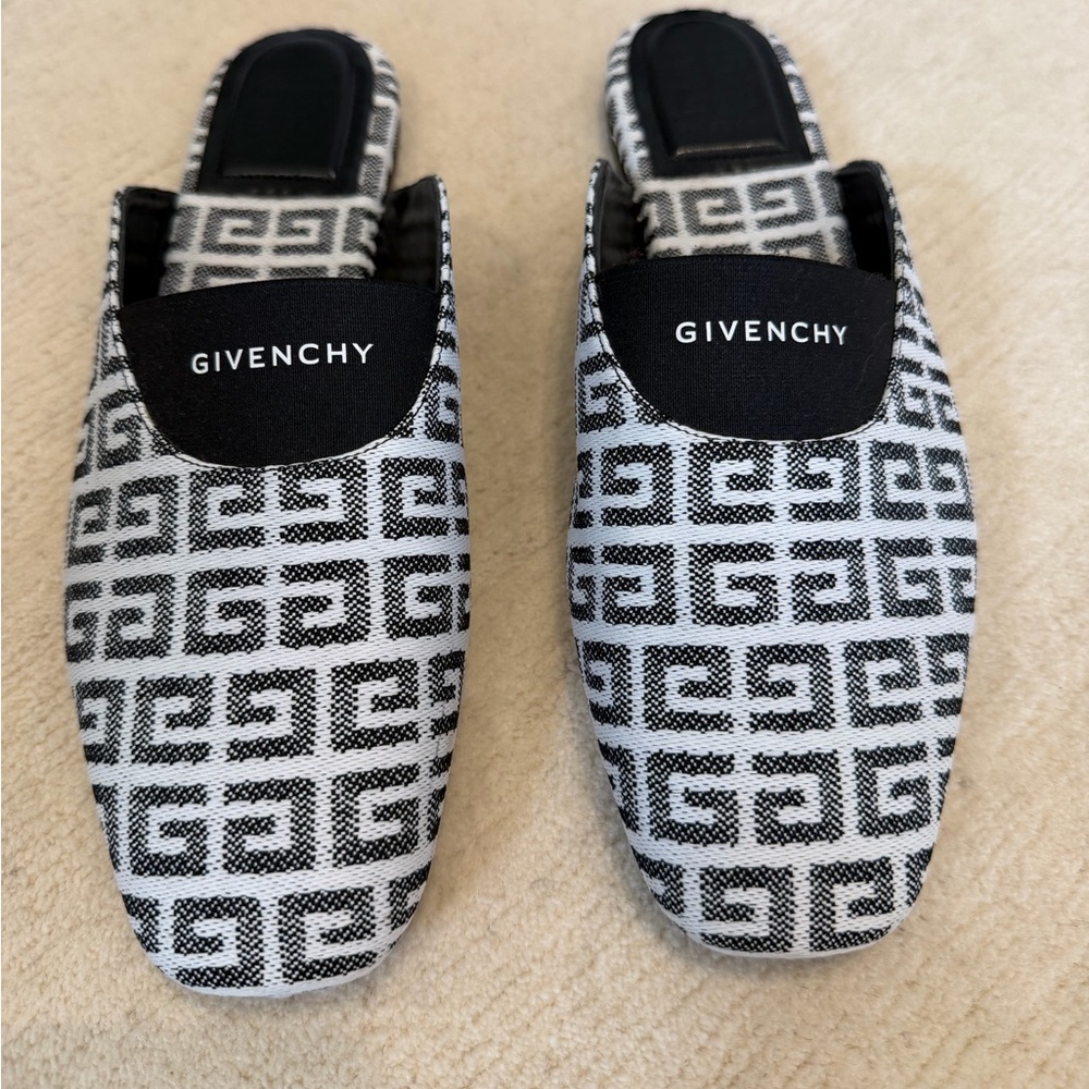 Givenchy Monochrome Patterned Slip-Ons